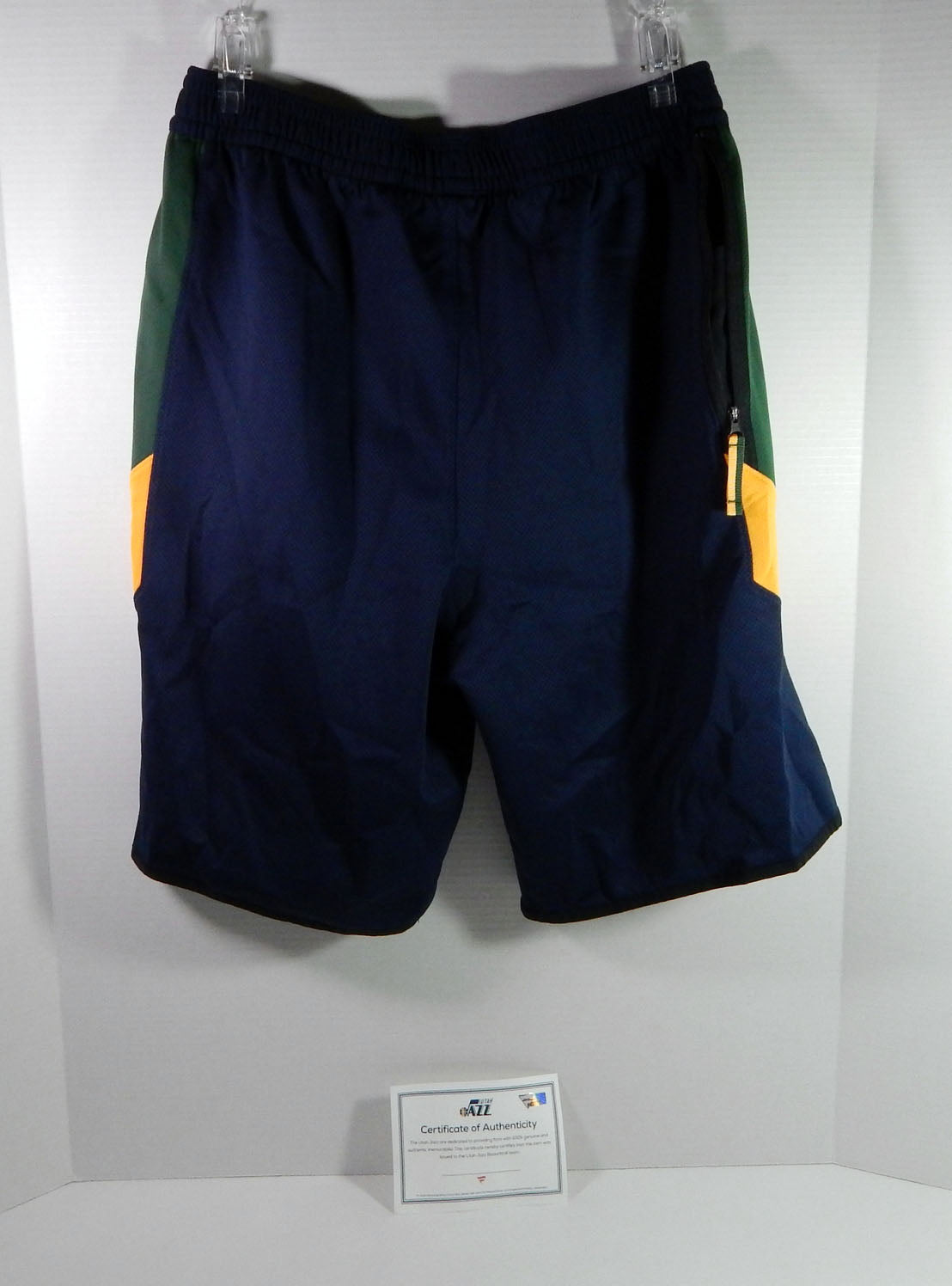 2019-20 Utah Jazz Donovan Mitchell #45 Game Issued Navy Practice Shorts L 560 Pic2
