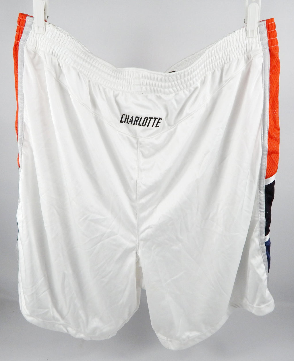 2000s Charlotte Bobcats Game Issued White Shorts 52 842 Pic2