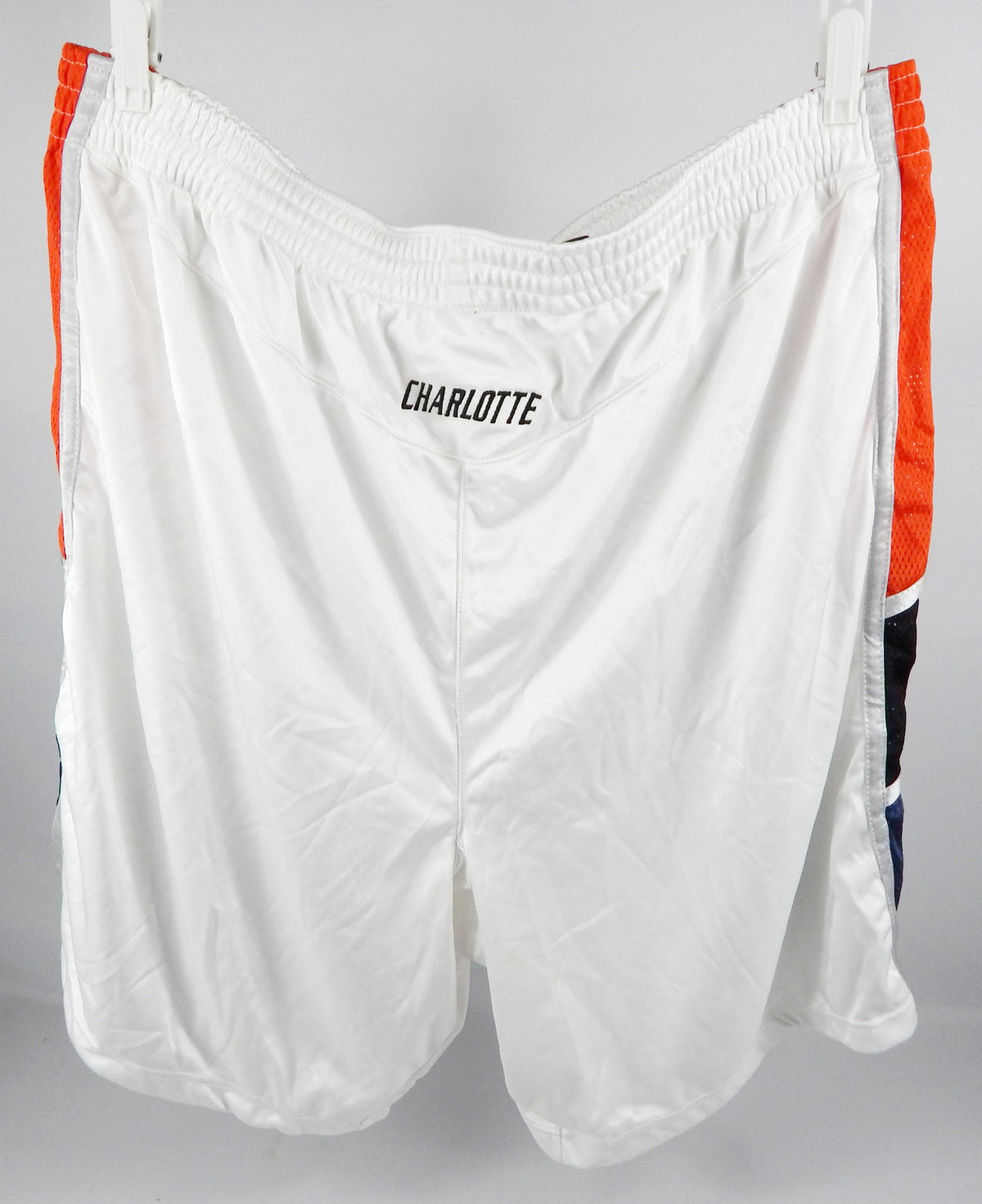 2000s Charlotte Bobcats Game Issued White Shorts 52 842 Pic2