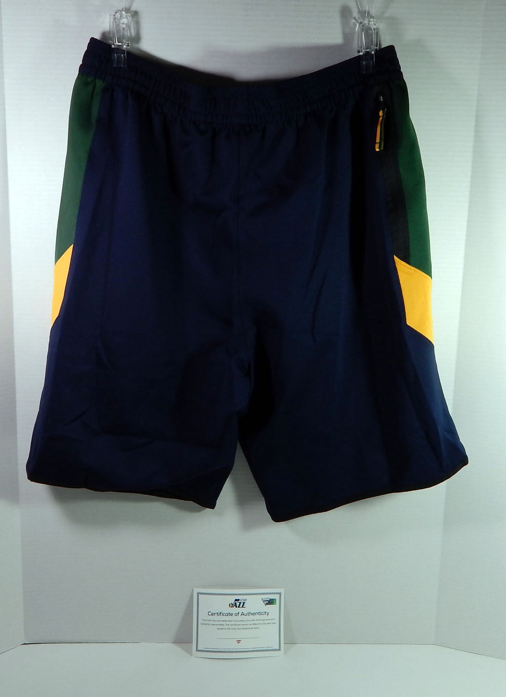 2019-20 Utah Jazz George Niang #31 Game Issued Navy Practice Shorts XL DP20570 Pic2