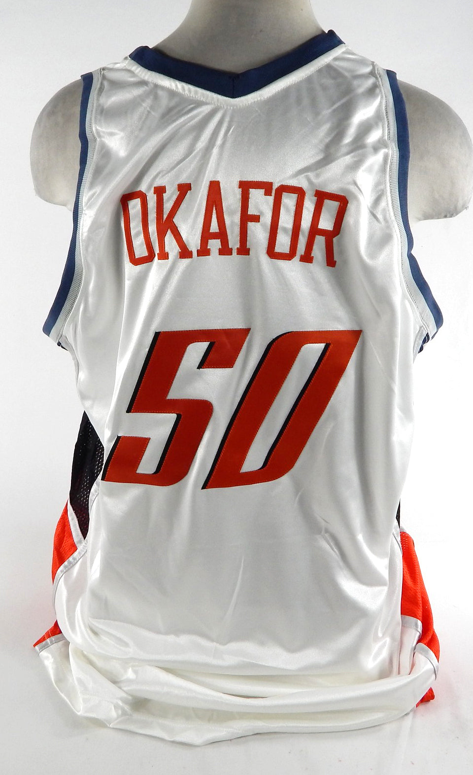 2007-08 Charlotte Bobcats Emeka Okafor #50 Game Used White Jersey 54 093 Pic2