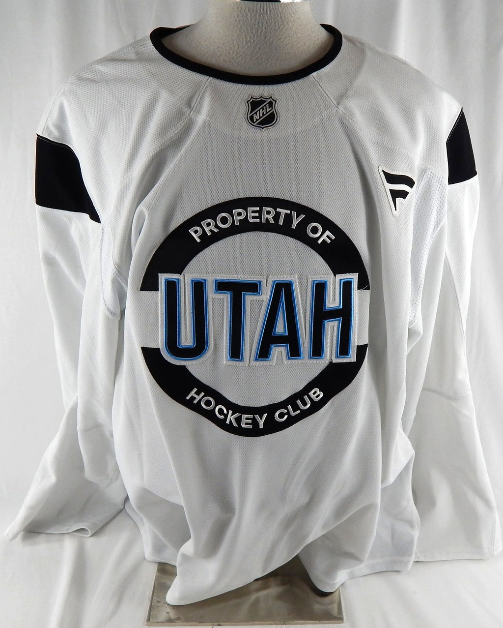 2024-25 Utah Mammoth Coster Dunn #85 Game Used White Practice Jersey Dev Camp 1