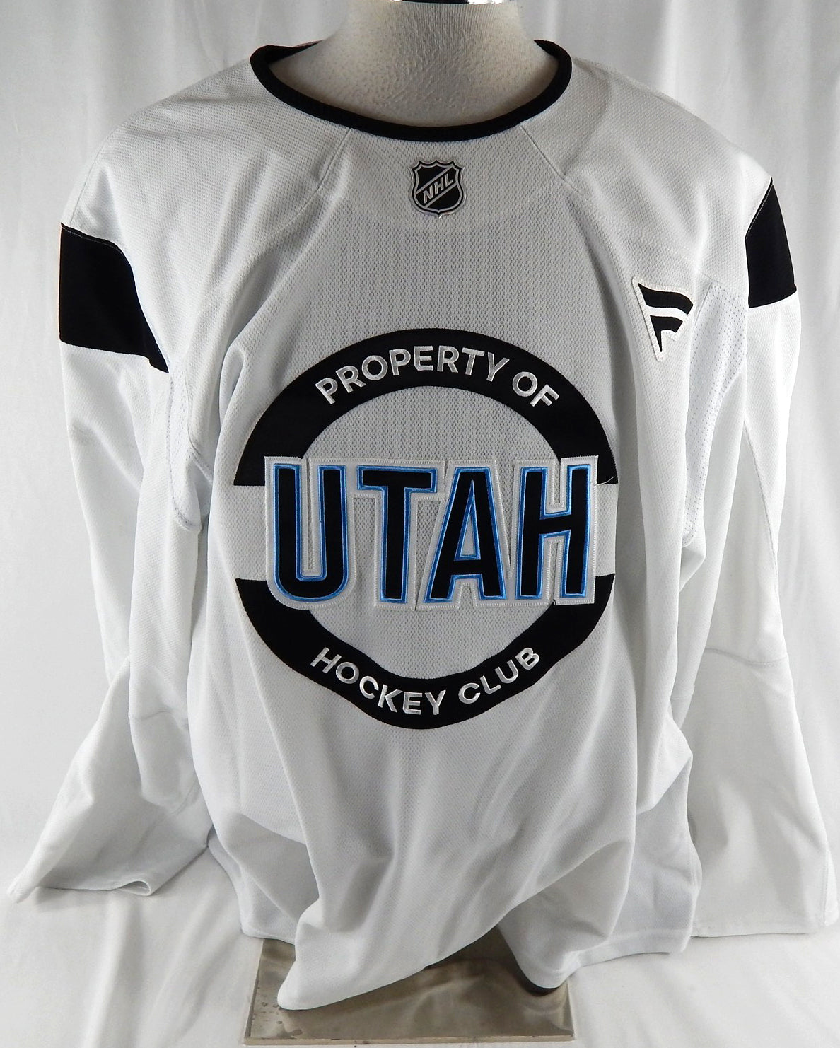 2024-25 Utah Mammoth Coster Dunn #85 Game Used White Practice Jersey Dev Camp 1