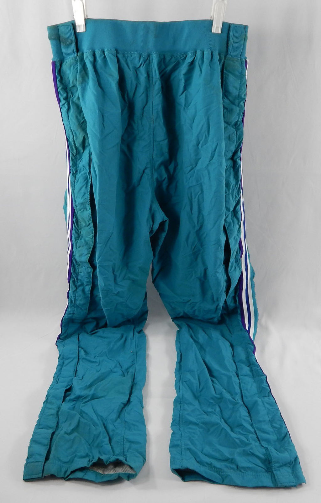 1996-97 Charlotte Hornets #54 Game Used Teal Warm Up Pants 42 263 Pic2
