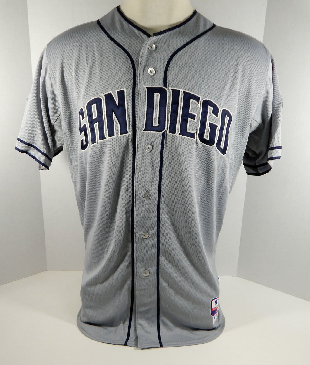 2014 San Diego Padres Jose Valentin #17 Game Issued Grey Jersey JC Patch Pic2