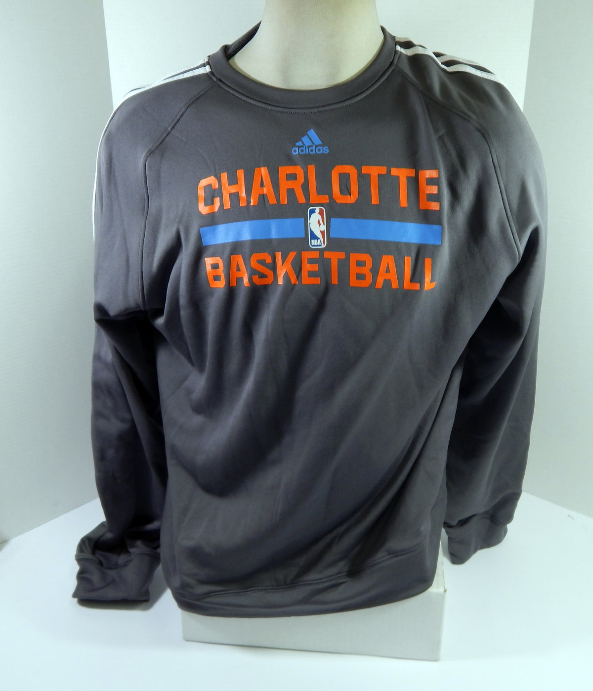 2013-14 Charlotte Bobcats Team Issued Grey Crewneck Sweatshirt 4XL2