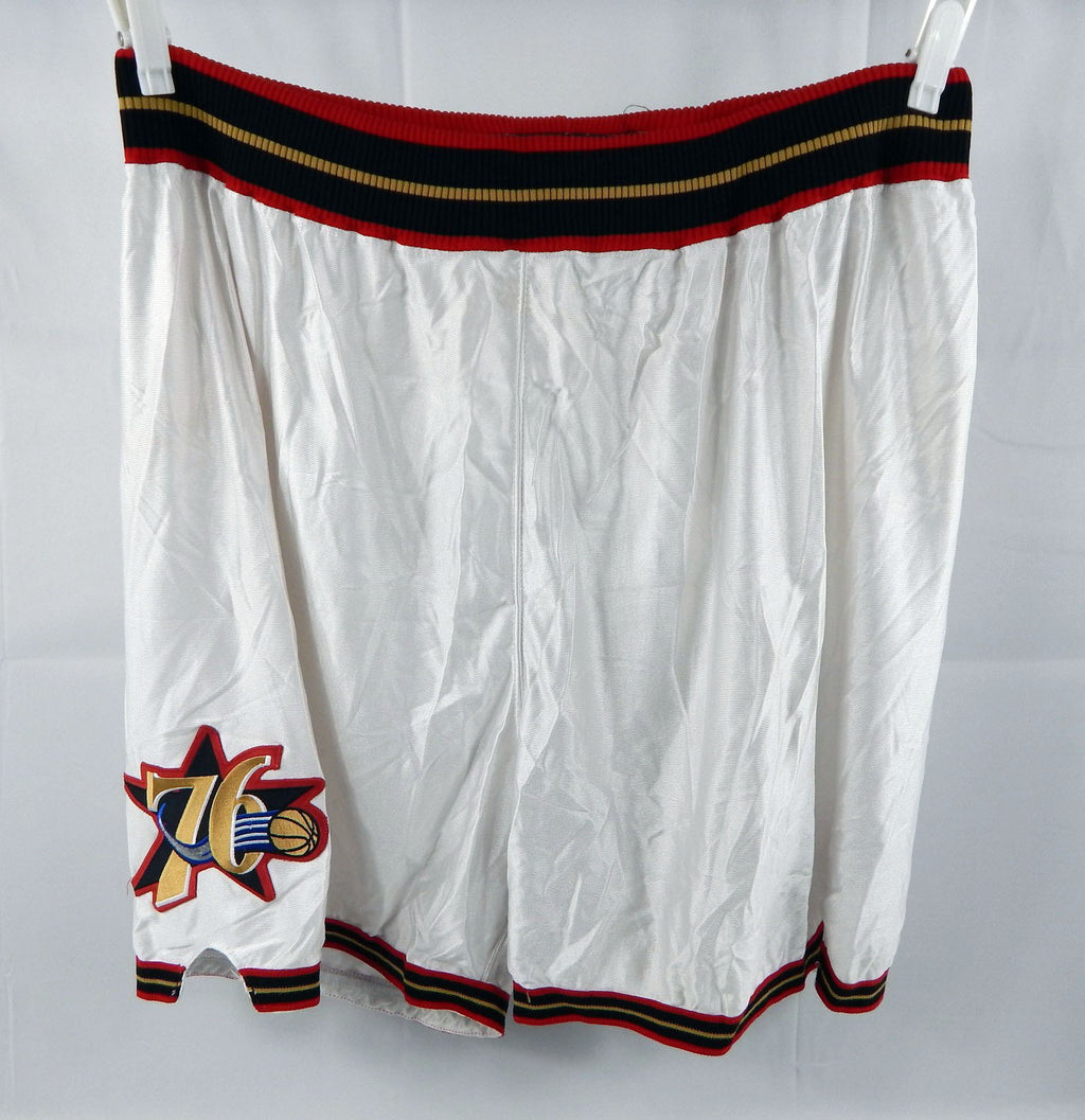 2002-06 Phialdephia 76ers #40 26 Game Used White Shorts 44 989