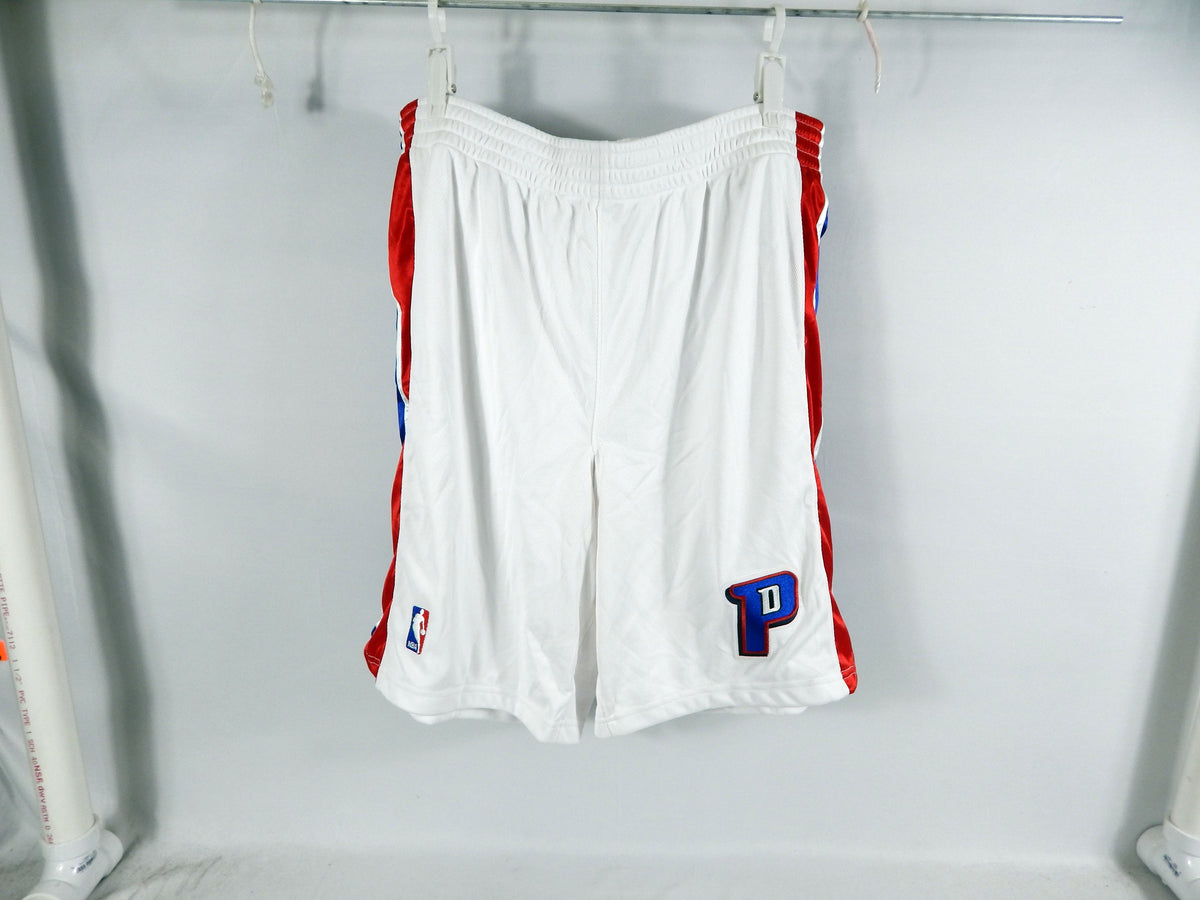2000s Detroit Pistons # Game Issued White Shorts 44+2 076