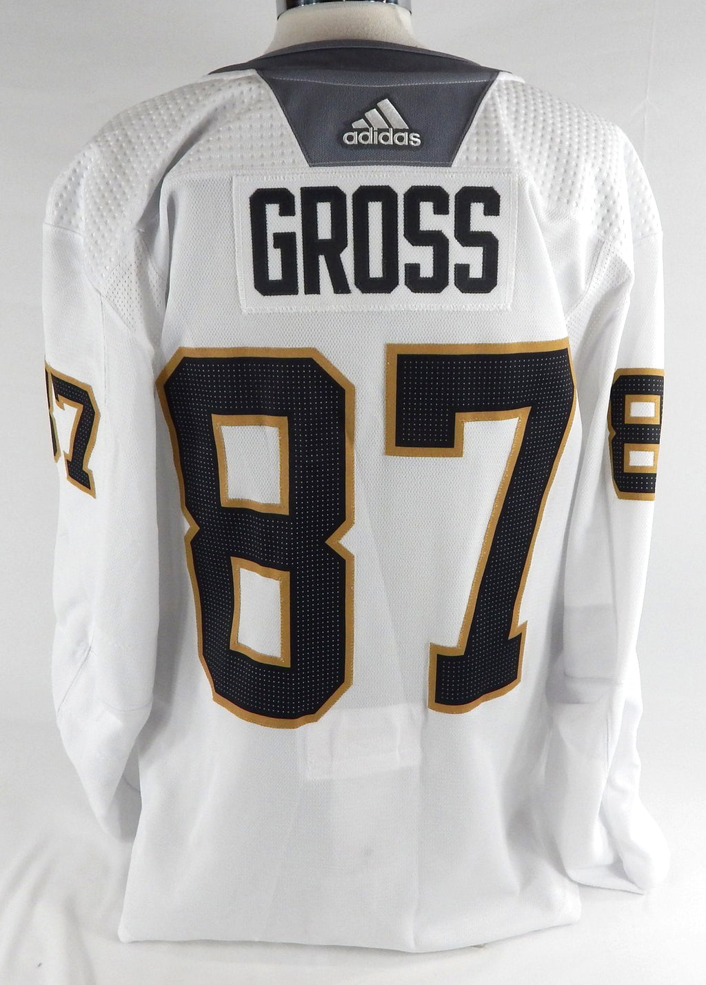 2023-24 Vegas Golden Knights Tyson Gross #87 Game Used White Practice Jersey 2 Pic2