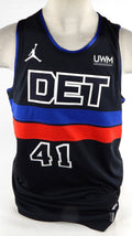 2023-24 Detroit Pistons Mike Muscala #41 Game Issued Black Jersey Statement 1