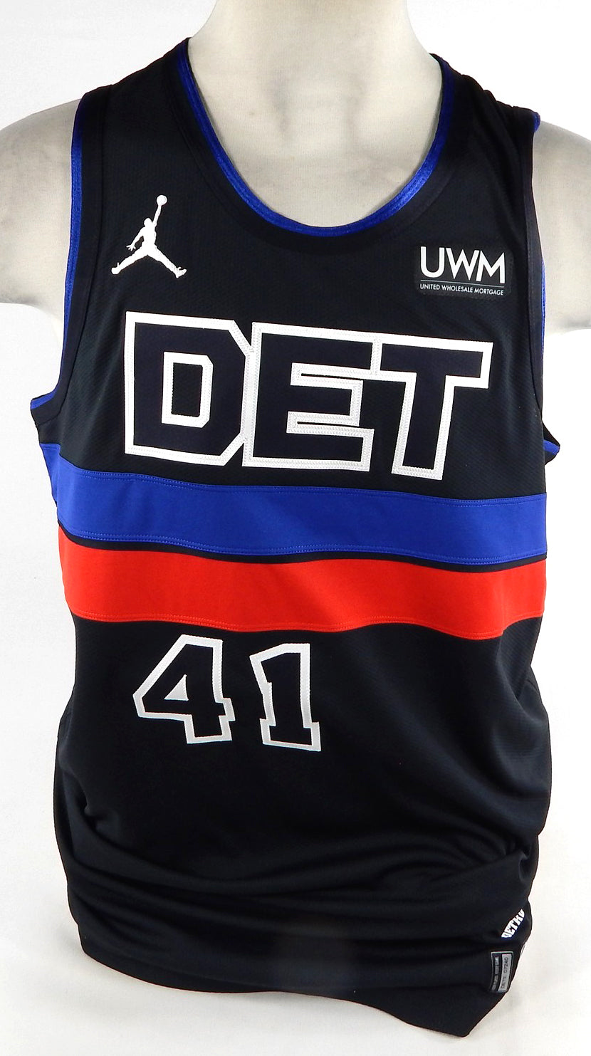 2023-24 Detroit Pistons Mike Muscala #41 Game Issued Black Jersey Statement 1