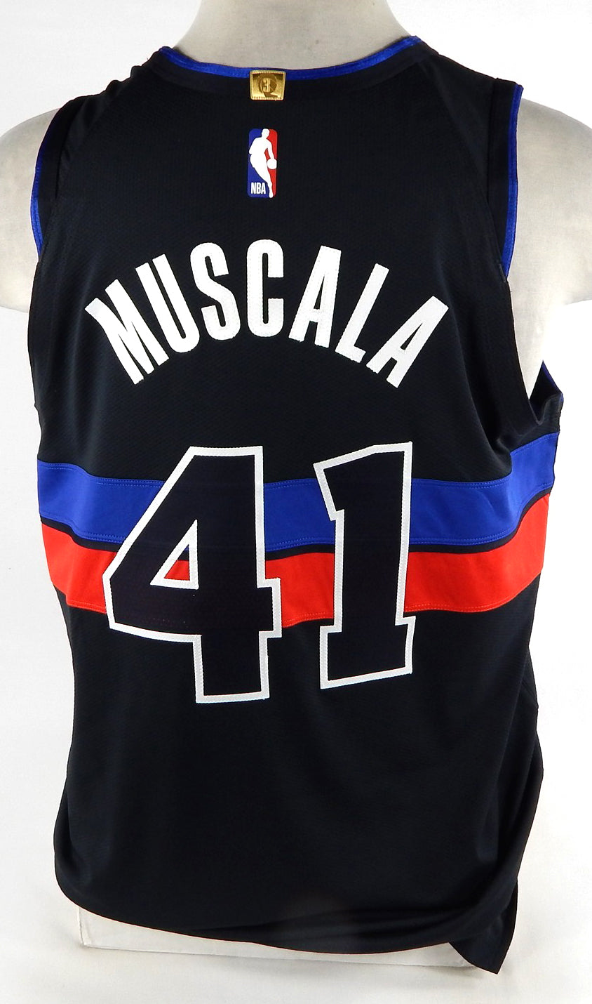 2023-24 Detroit Pistons Mike Muscala #41 Game Issued Black Jersey Statement 1 Pic2