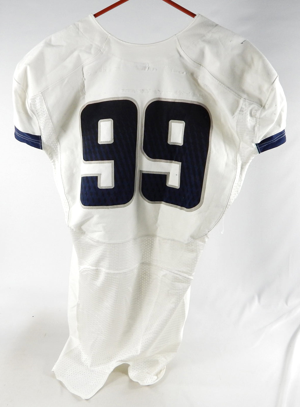 2014 Utah State Aggies #99 Game Used White Jersey Name Plate Removed L 028 Pic2
