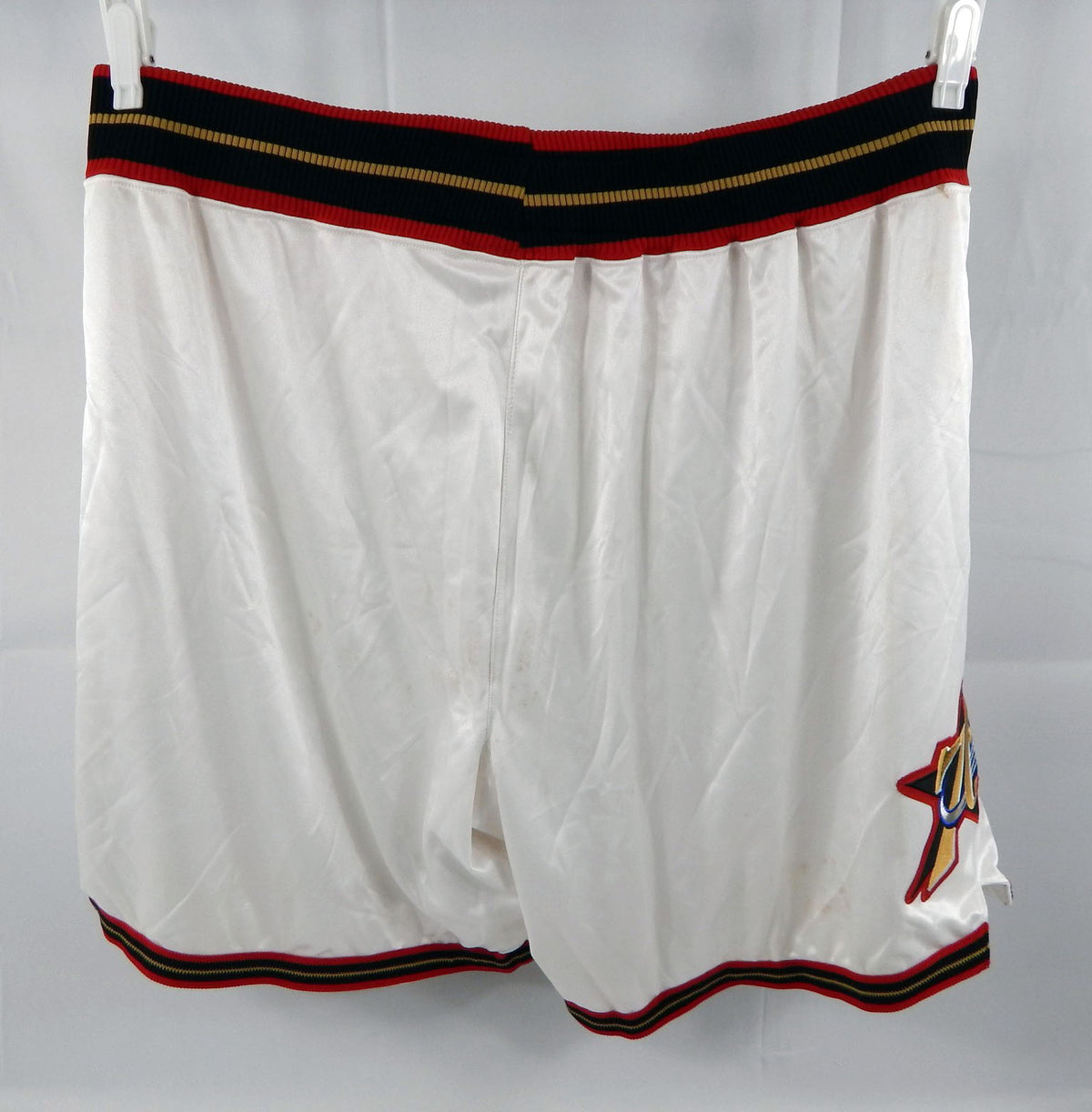 2002-06 Phialdephia 76ers Game Issued White Shorts 46 DP96011 Pic2