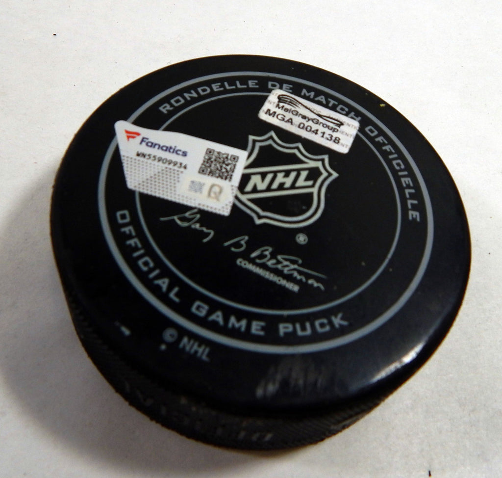 2016 Nashville Predators VS Minnesota Wild Game Used Black Puck DP61231 Pic2
