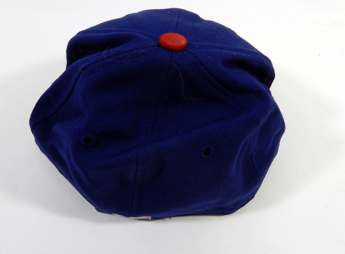 2003-05 Chicago Cubs #37 Game Used Blue Hat 7 DP22826 Pic2