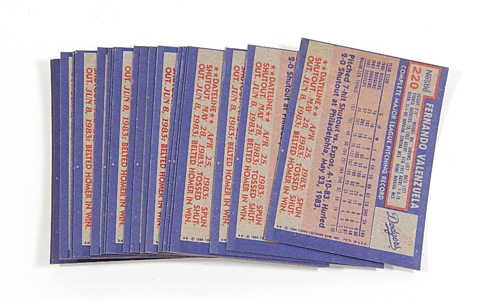 Lot of (20) 1984 Topps Nestle Fernando Valenzuela #220 Pic2
