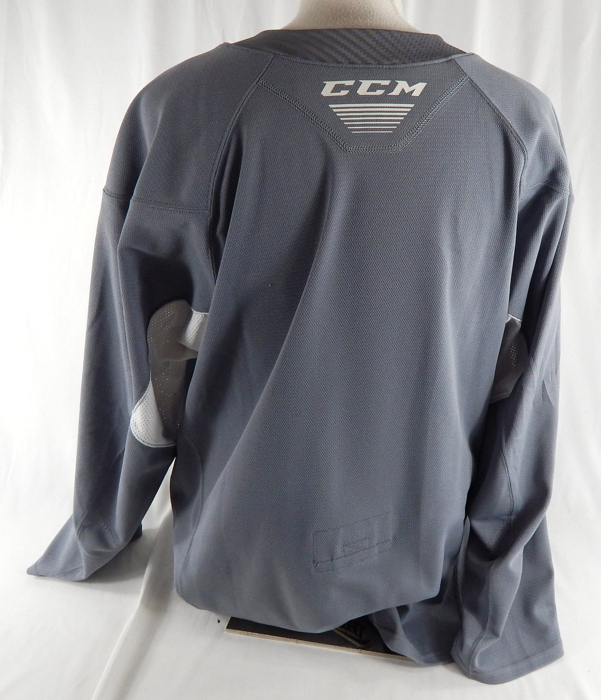 2025-26 Ontario Reign Game Used Grey Practice Jersey 58 145 Pic2
