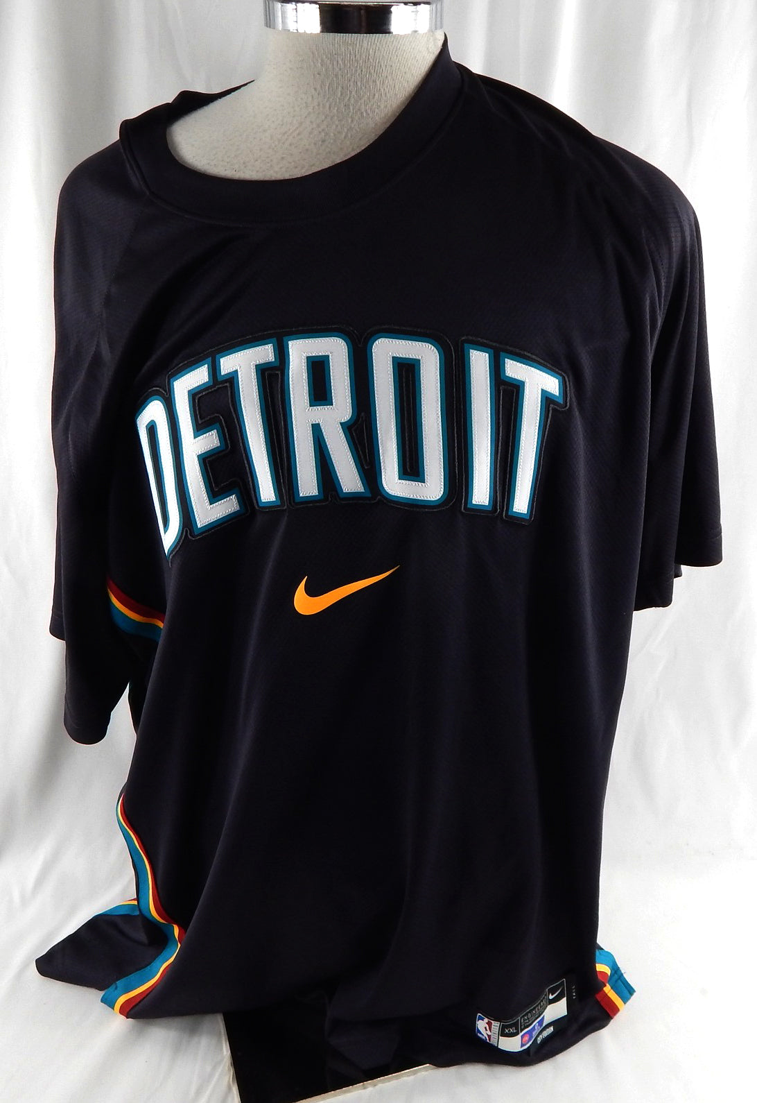 2025-26 Detroit Pistons Jalen Duren #0 Game Used Black Shooting Shirt City 6