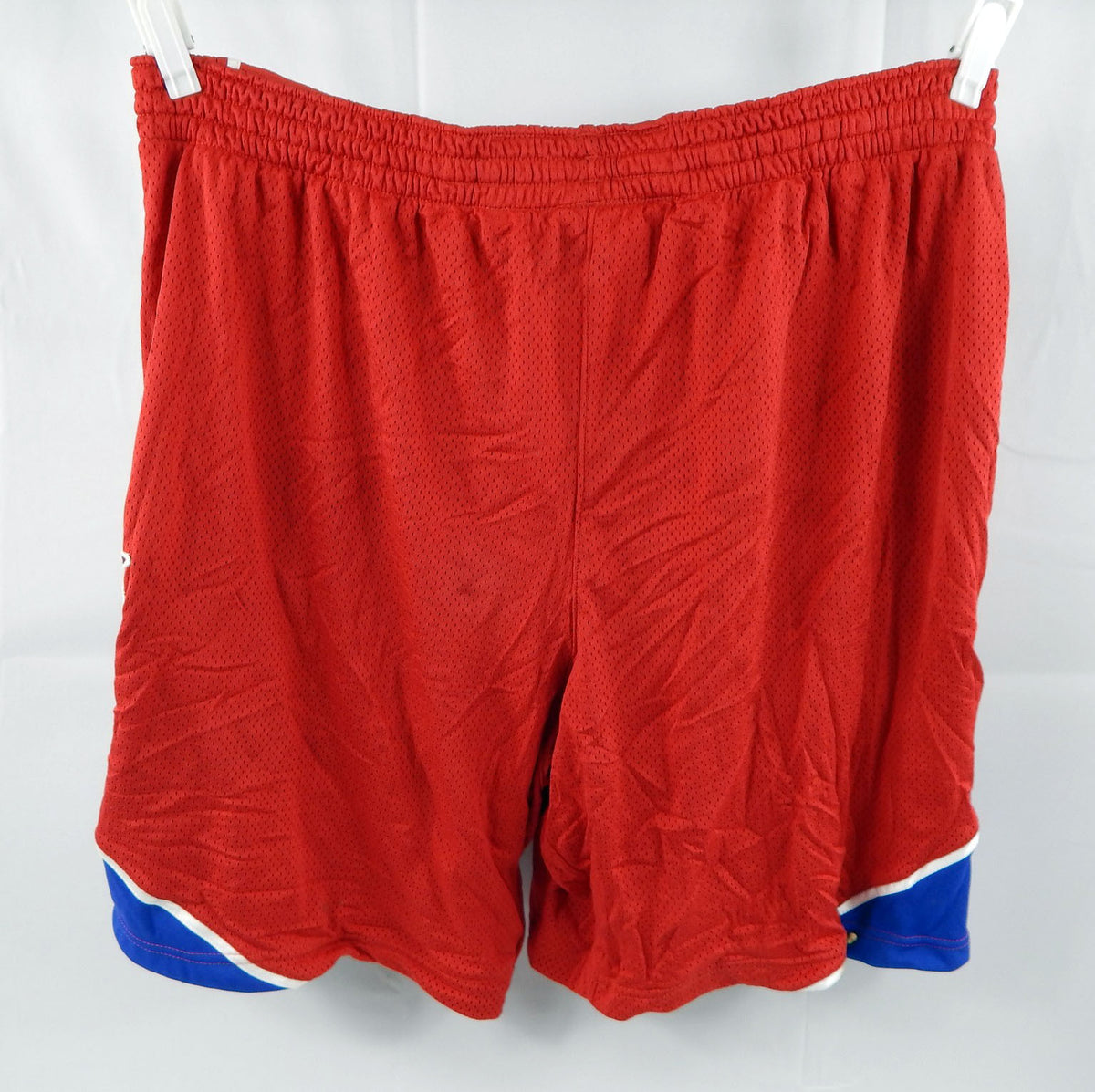2006-09 Philadelphia 76ers Game Issued Red Shorts 46 194 Pic2
