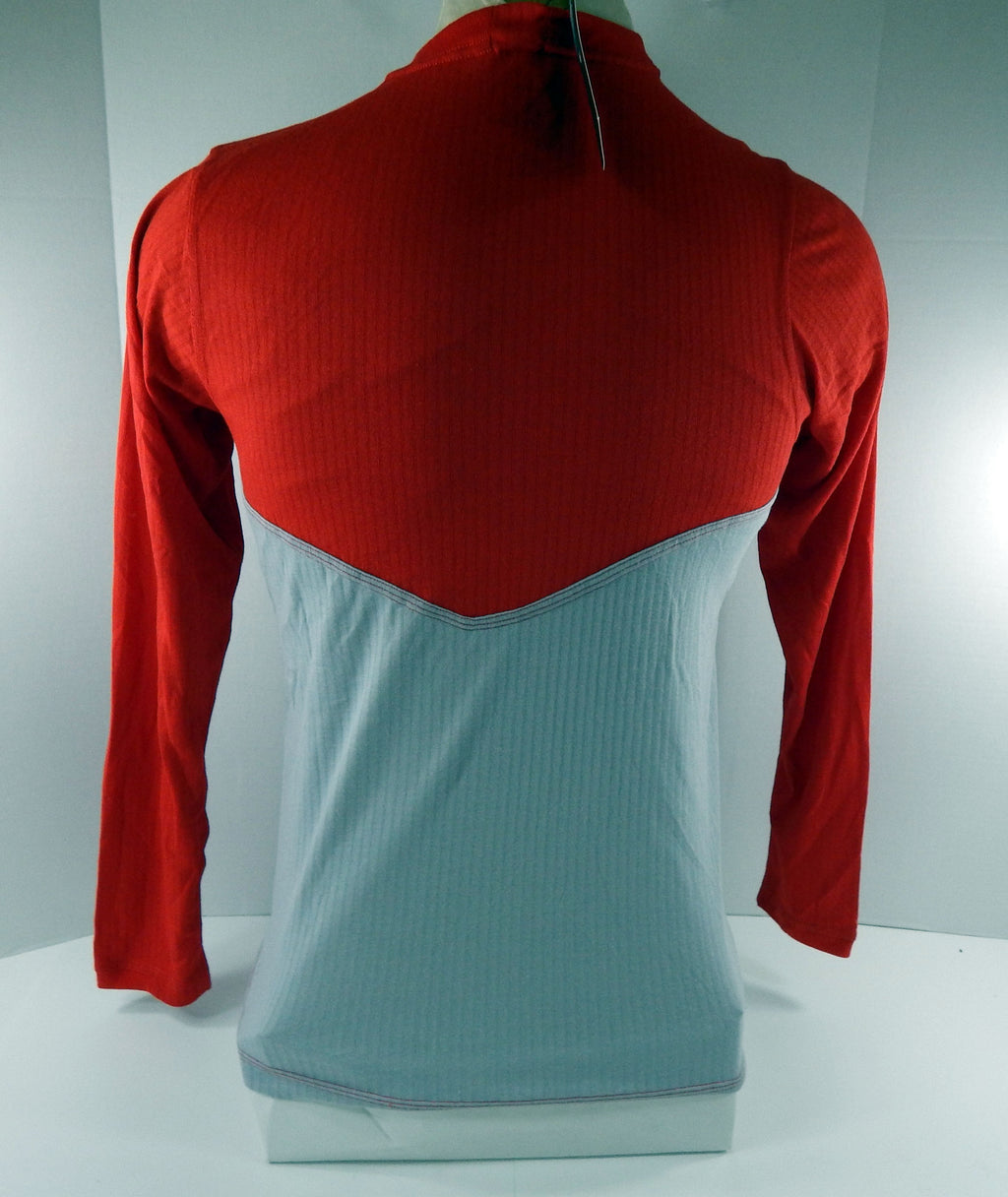 2019-20 Detroit Pistons Team Issued Red Shirt Equipment Room M 866S Pic2