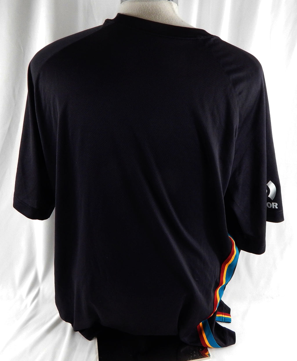 2025-26 Detroit Pistons Jalen Duren #0 Game Used Black Shooting Shirt City 98 Pic2