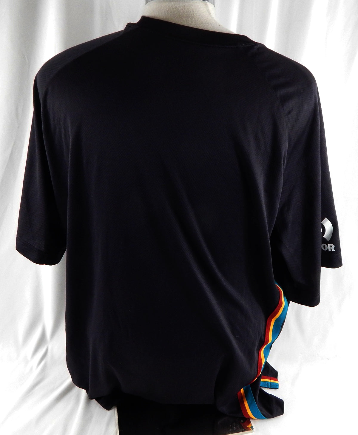2025-26 Detroit Pistons Jalen Duren #0 Game Used Black Shooting Shirt City 98 Pic2