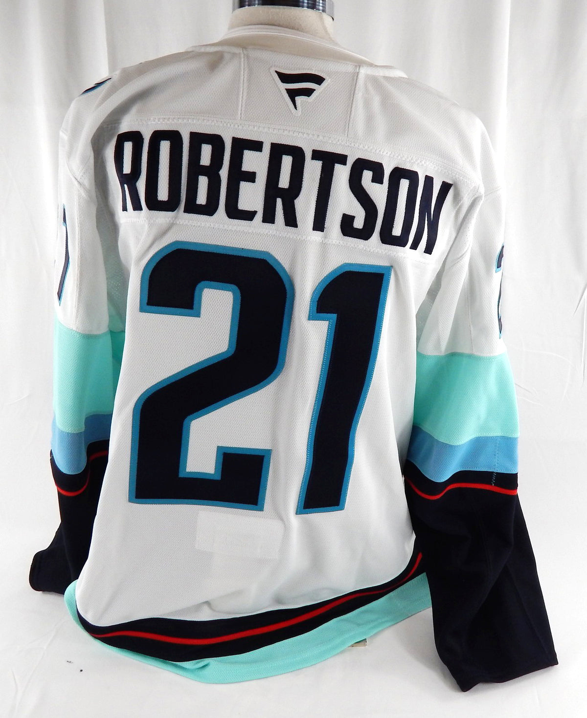 2024-25 Seattle Kraken Tucker Robertson #21 Game Issued White Jersey Set 1 1 Pic2