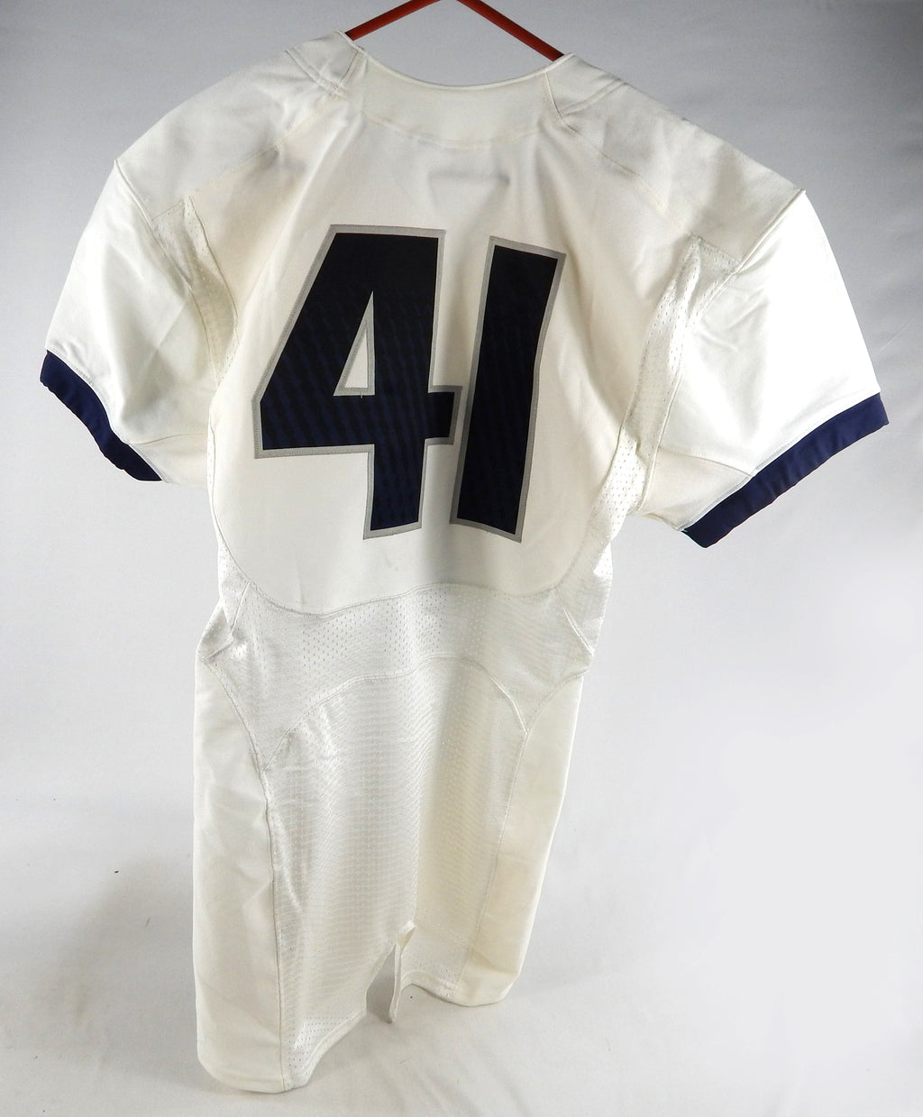 2012 Utah State Aggies #41 Game Used White Jersey Name Plate Removed M 064 Pic2