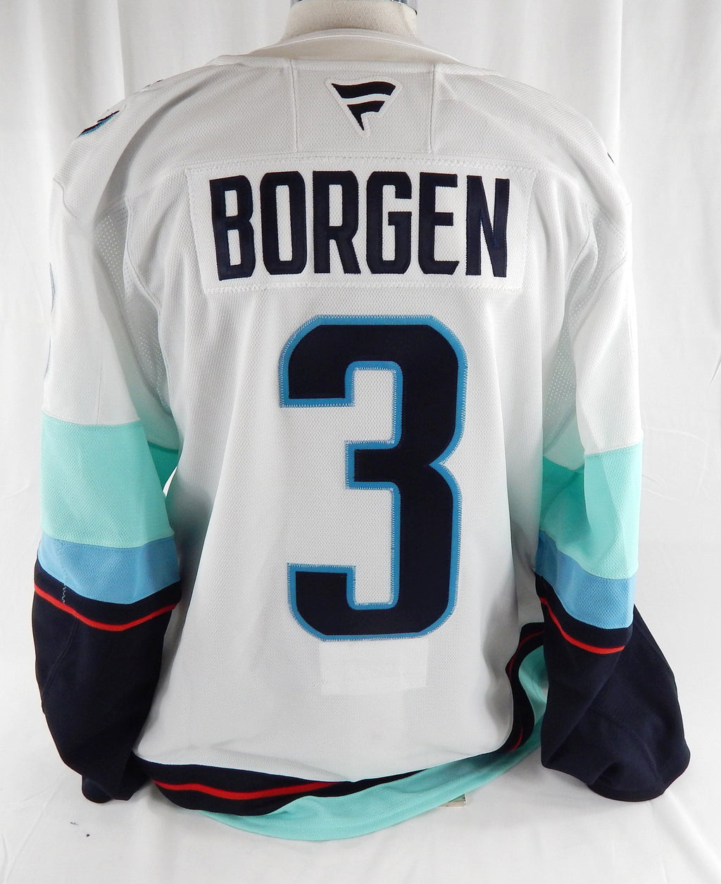 2024-25 Seattle Kraken William Borgen #3 Game Issued White Jersey Bondo 5 Pic2