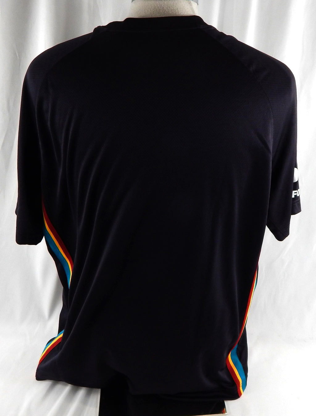 2025-26 Detroit Pistons Isaac Jones #13 Game Used Black Shooting Shirt City 9 Pic2