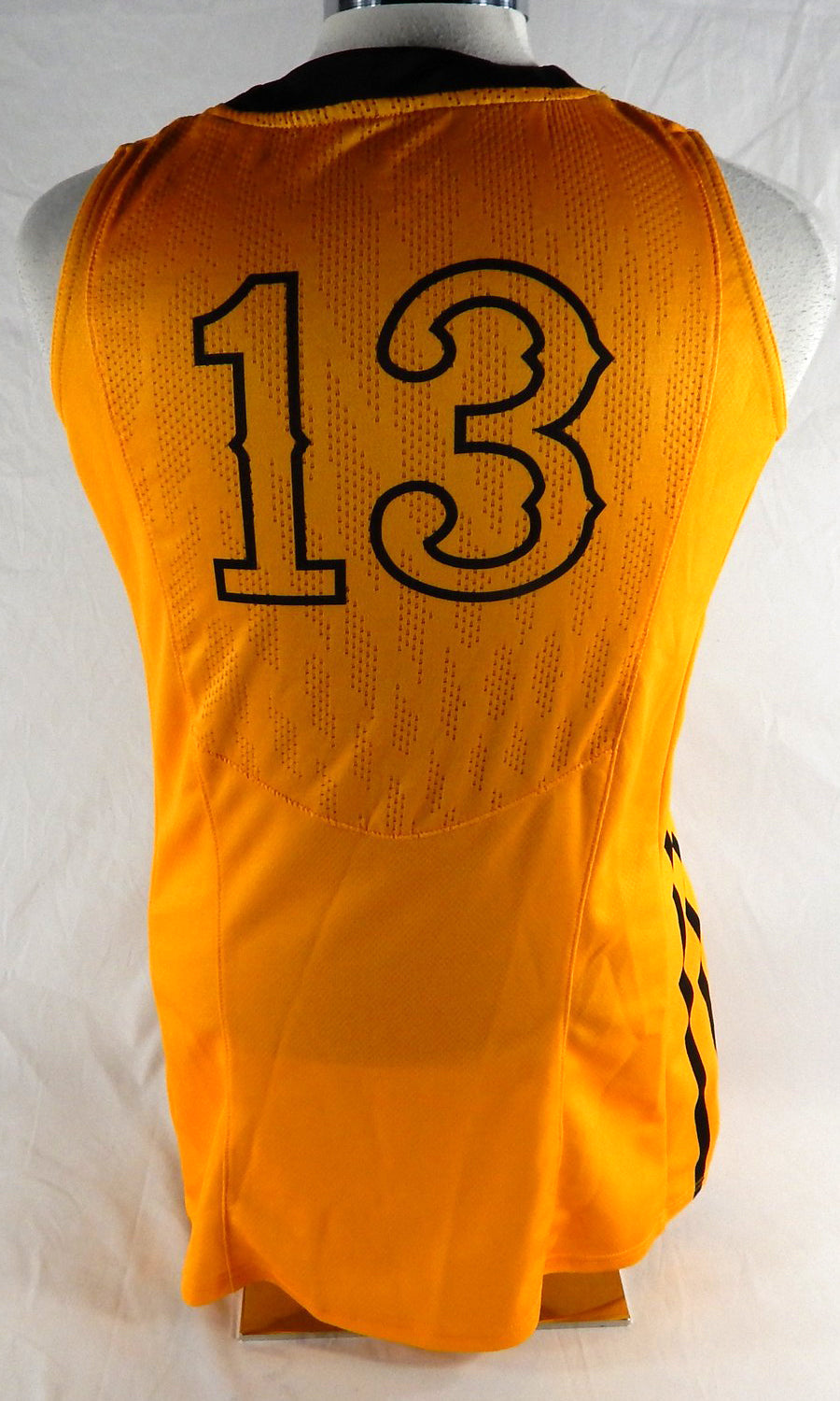 2013-14 Long Beach State Beach #13 Game Used Yellow Jersey Basketball L 702 Pic2