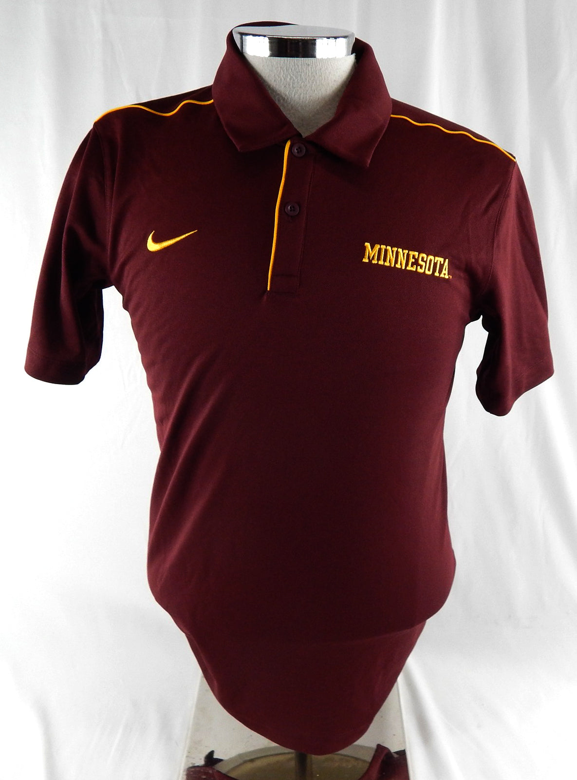 2019 Minnesota Golden Gophers Team Issued Maroon Sideline Polo Shirt S 223