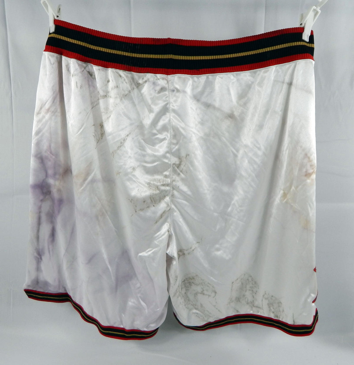 2006-09 Philadelphia 76ers Game Issued White Shorts 50 243 Pic2