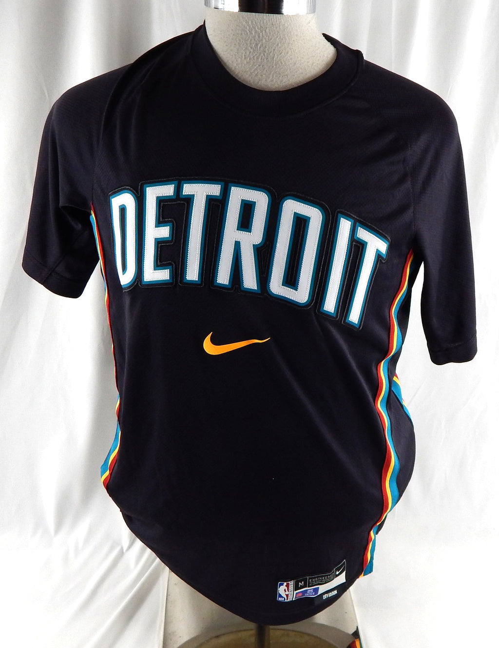 2025-26 Detroit Pistons Marcus Sasser #25 Game Used Black Shooting Shirt City 8 Pic2