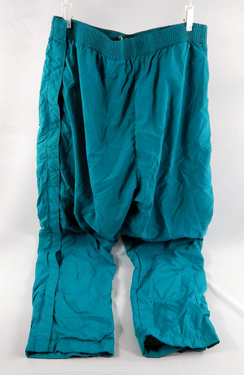 1997-98 Charlotte Hornets Anthony Mason #14 Game Used Basketball Warm Up Pants Pic2