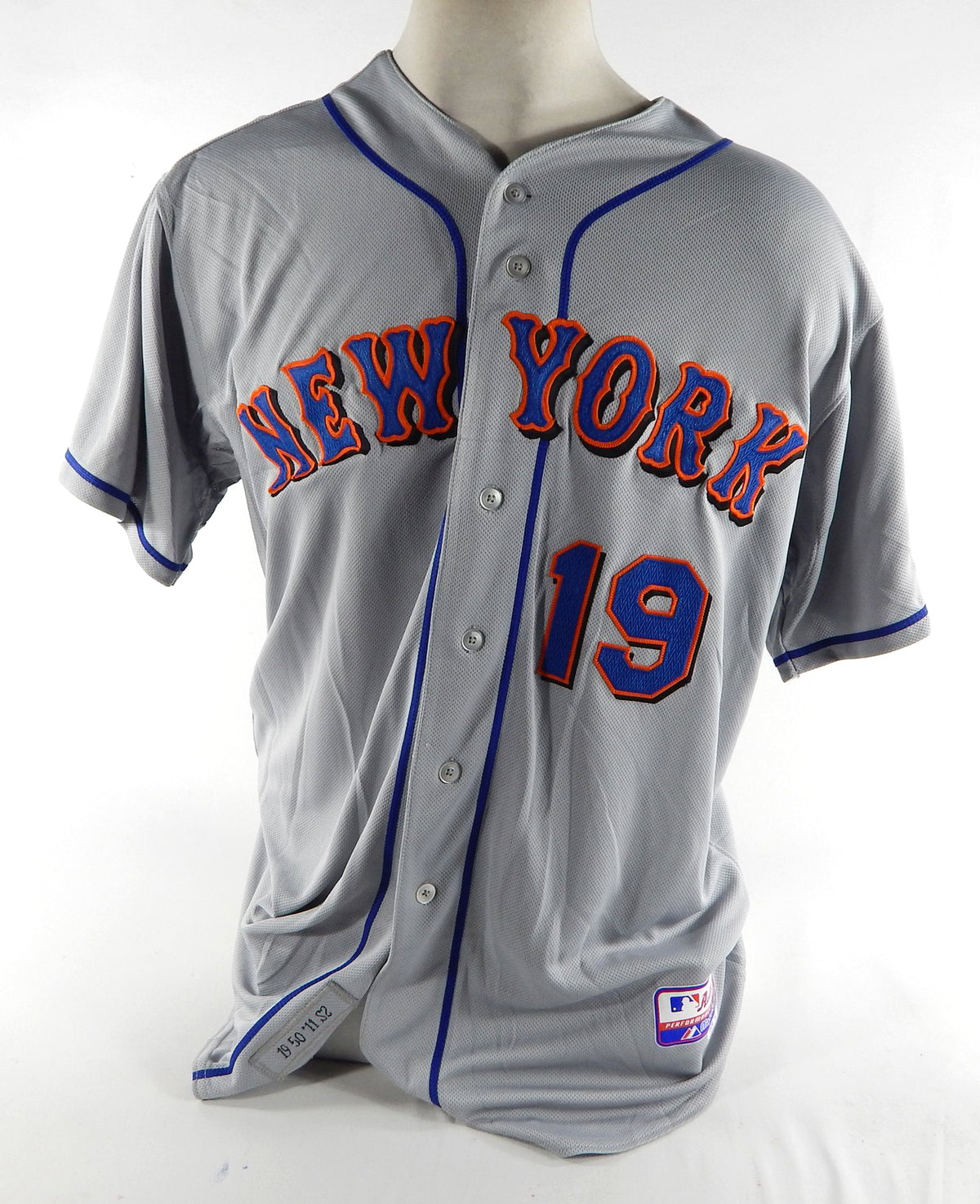 2011 New York Mets Raul Chavez #19 Game Issued Grey Jersey 50 DP70684