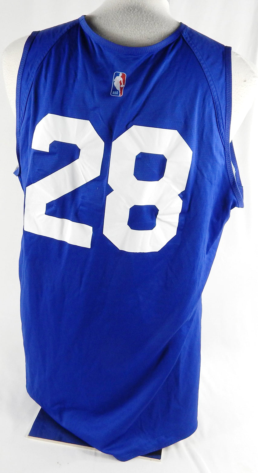 2023-25 Detroit Pistons #28 Game Used Blue Practice Jersey HFH Patch XL 25 Pic2