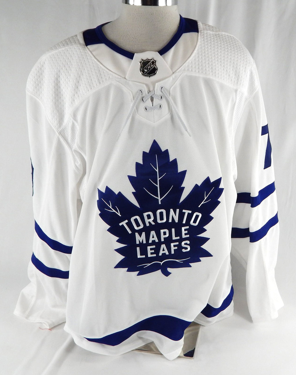 2017-18 Toronto Maple Leafs Hunter #79 Game Used White Jersey 56 675