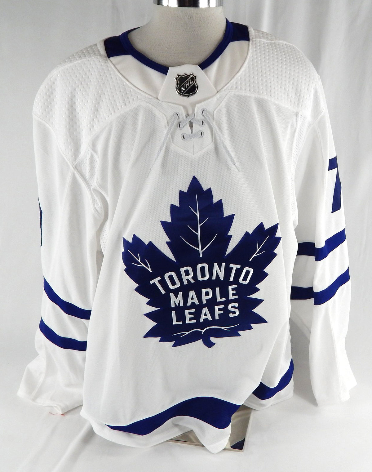 2017-18 Toronto Maple Leafs Hunter #79 Game Used White Jersey 56 675