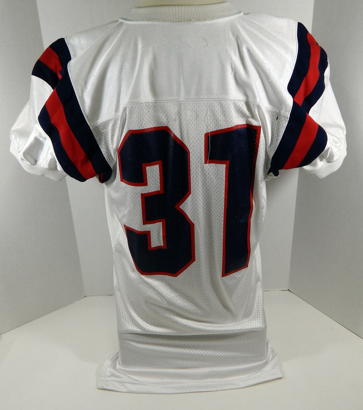 2002-05 Ole Miss Rebels #31 Game Used White Jersey Name Plate Removed M 038 Pic2