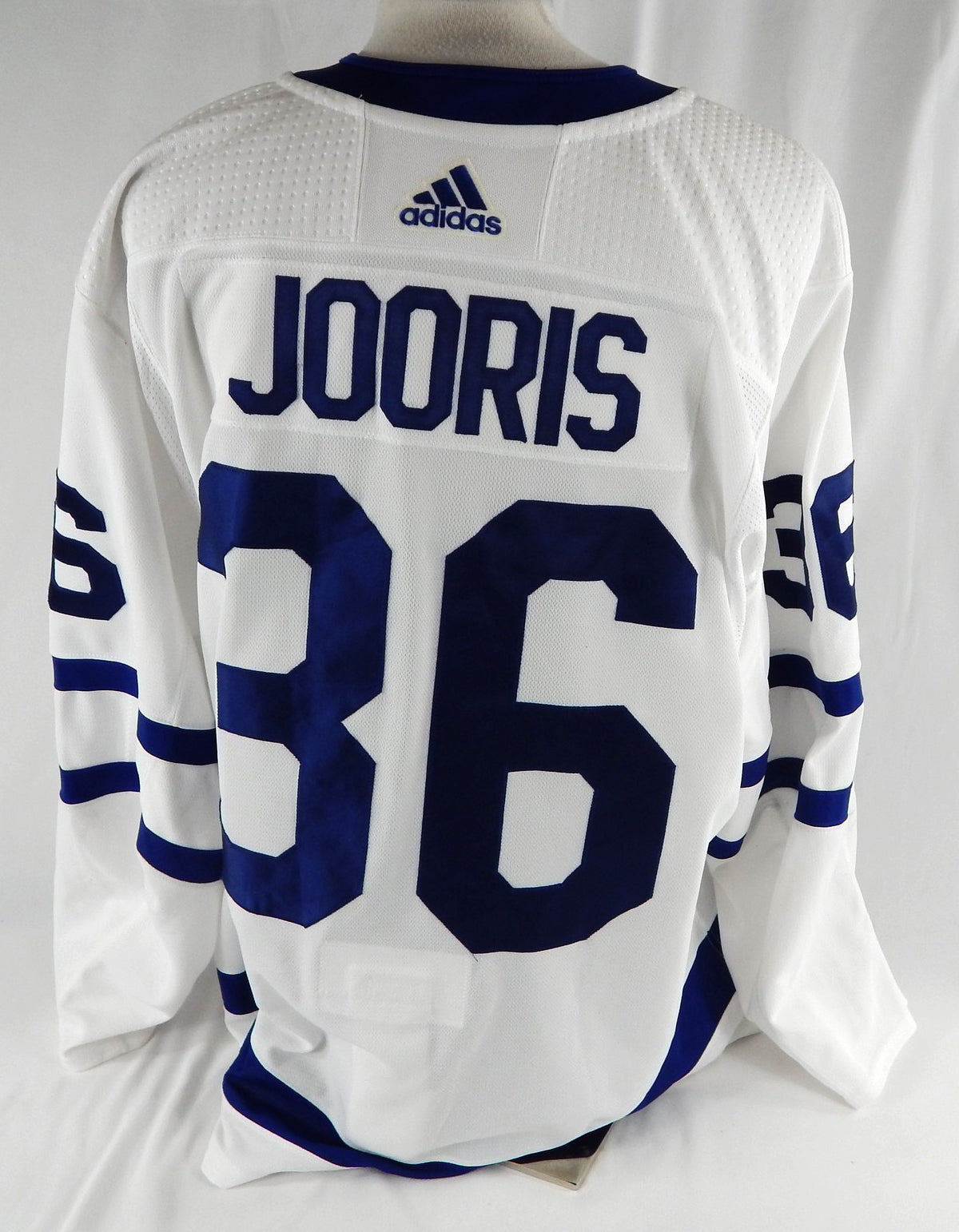 2017-18 Toronto Maple Leafs Josh Jooris #36 Game Used White Jersey 56 679 Pic2