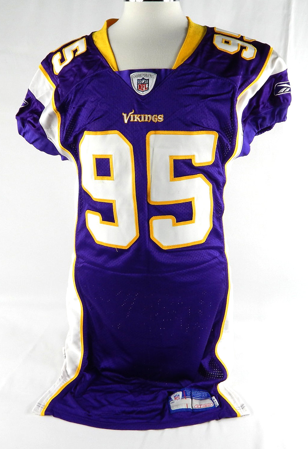 2006 Minnesota Vikings #95 Game Used Purple Jersey Name Plate Removed 48 870