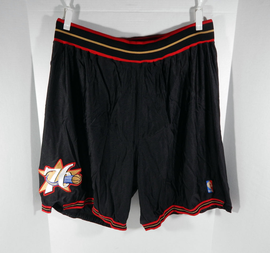 2000s Philadelphia 76ers #30 Game Used Black Shorts 48+2+1 DP68167
