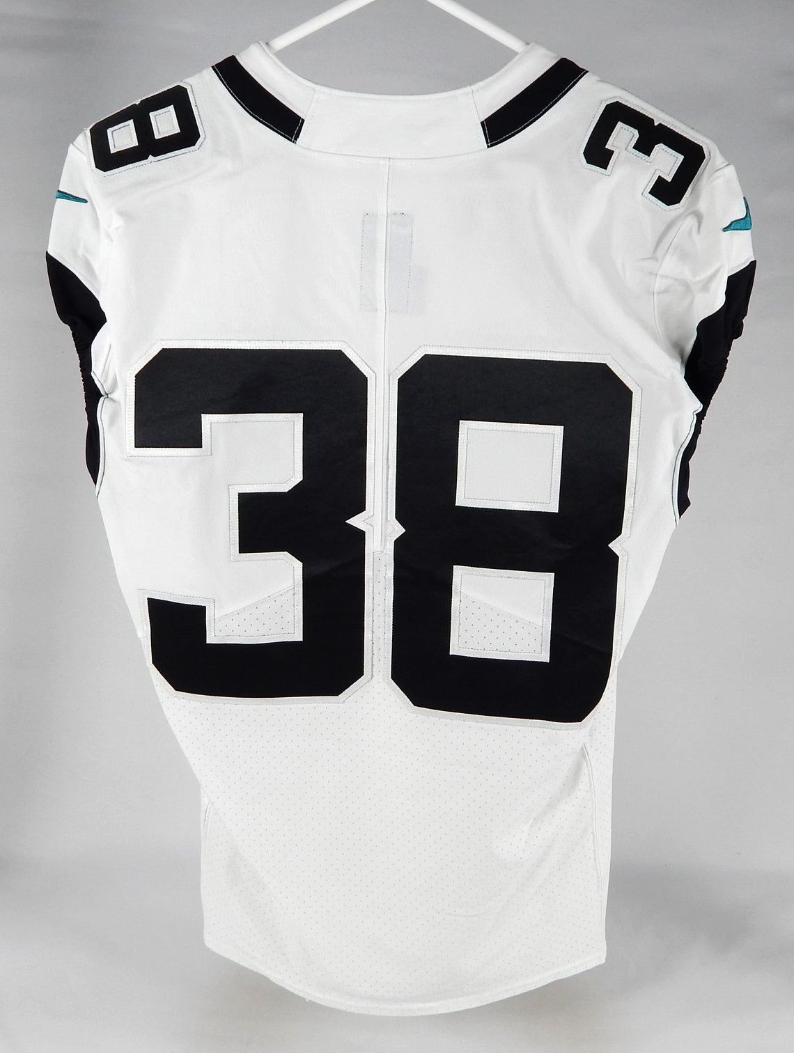 2022 Jacksonville Jaguars #38 Game Issued White Jersey Name Plate Removed 40 88 Pic2