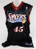2005-06 Philadelphia 76ers Steven Hunter #45 Game Issued Black Jersey 54 189