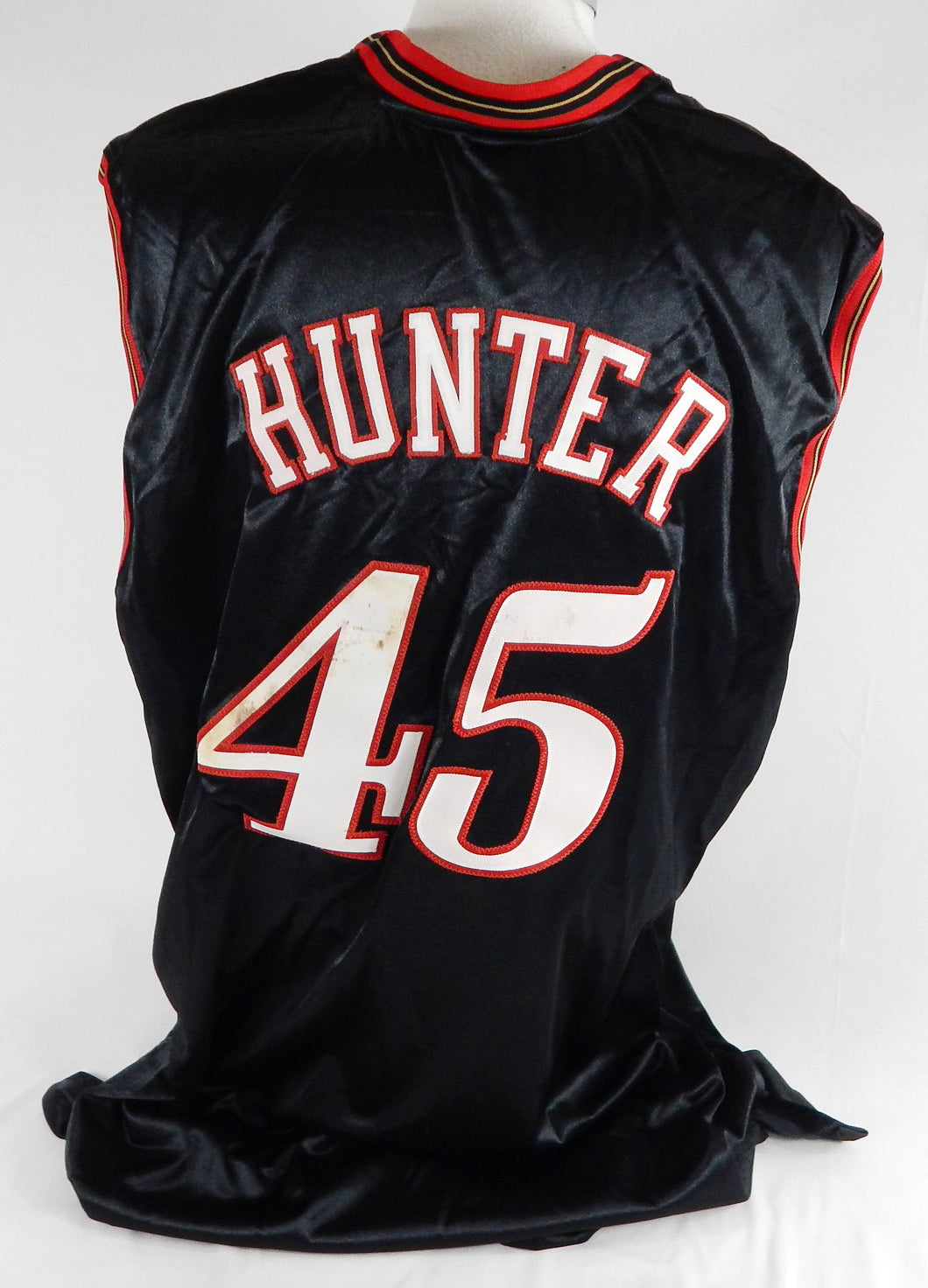 2005-06 Philadelphia 76ers Steven Hunter #45 Game Issued Black Jersey 54 189 Pic2