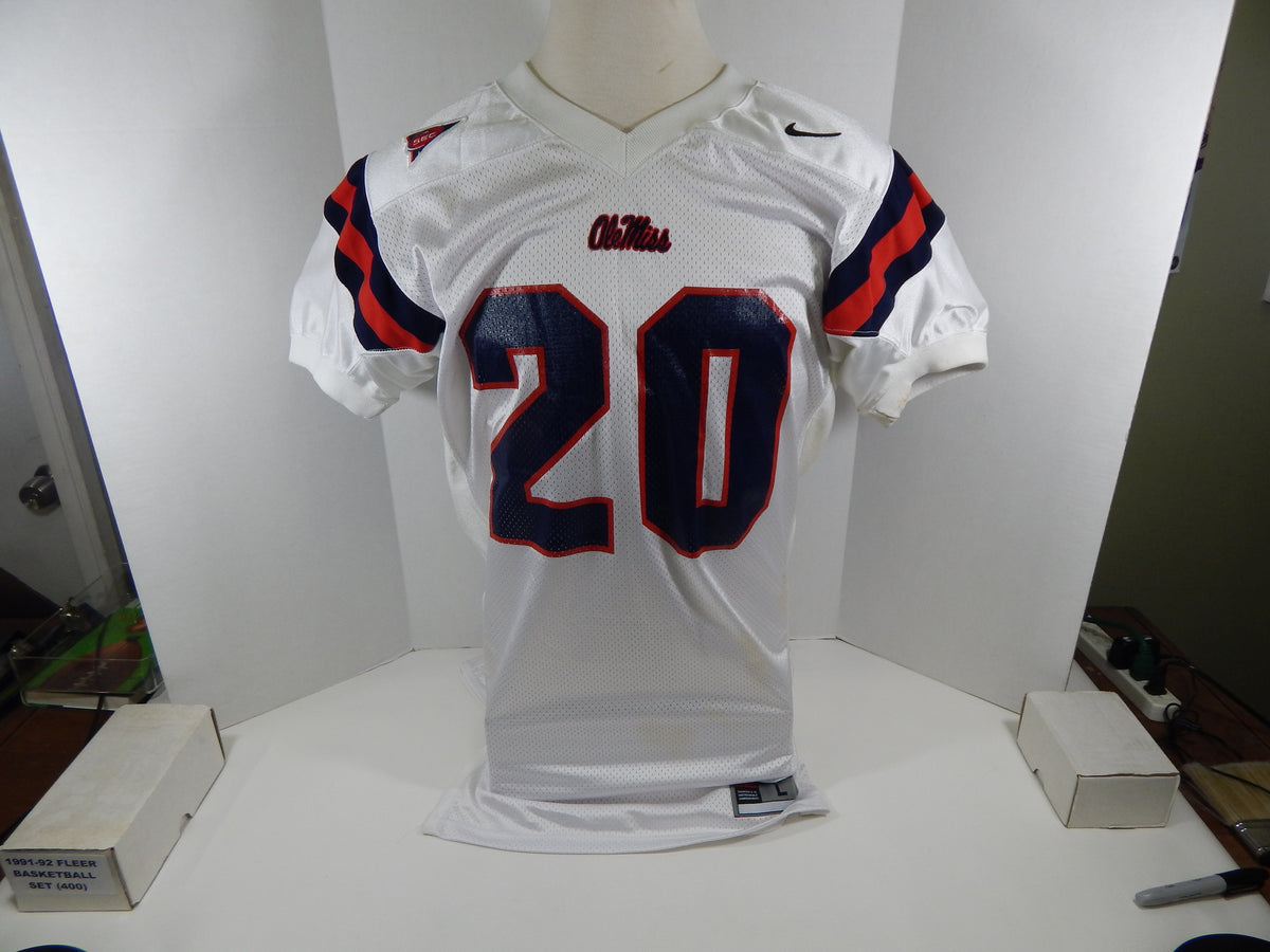 2002-05 Ole Miss Rebels #20 Game Used White Jersey Name Plate Removed L 057