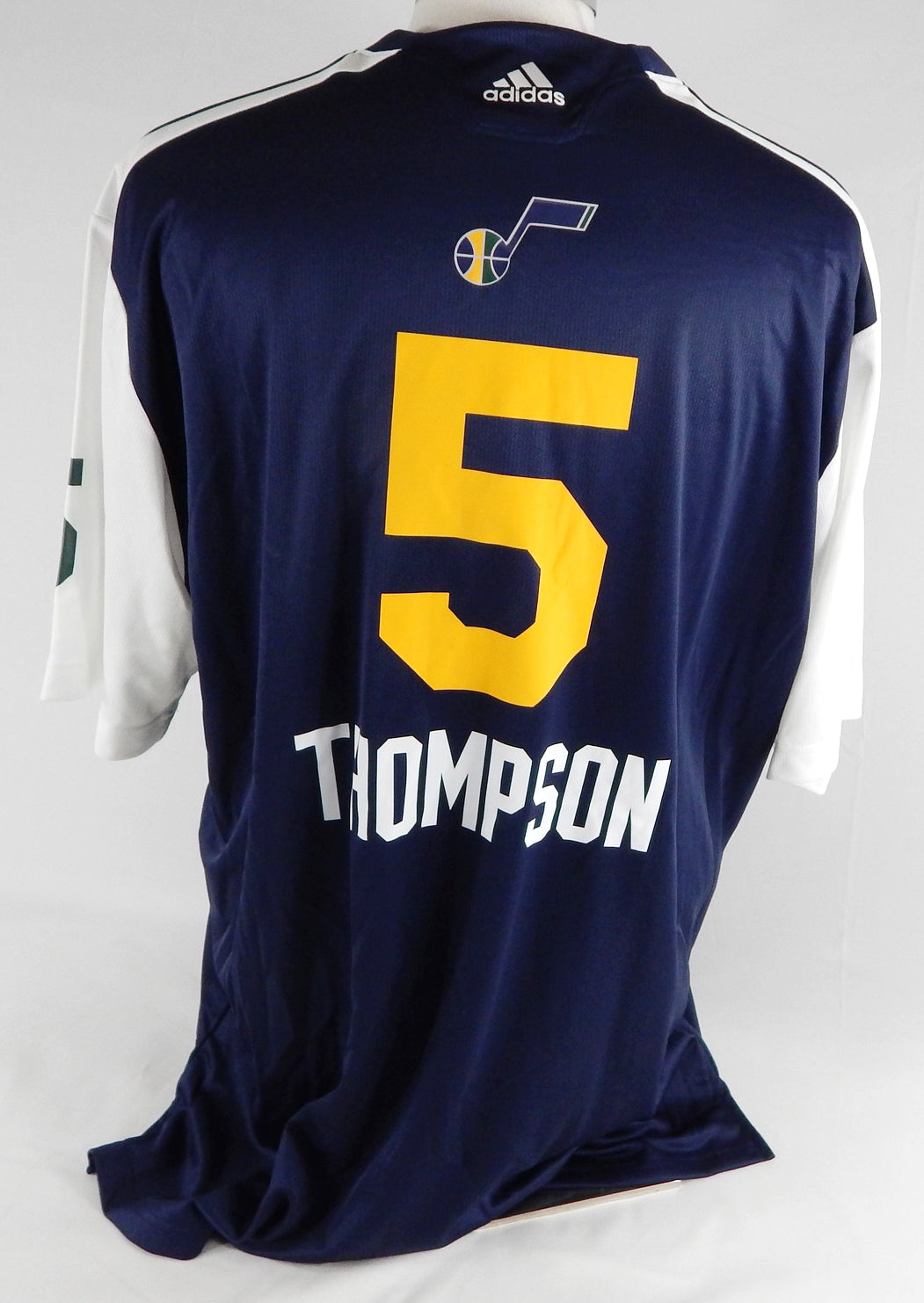 2010-11 Utah Jazz Ryan Thompson #5 Game Used Navy Shooting Shirt 2XL 192 Pic2