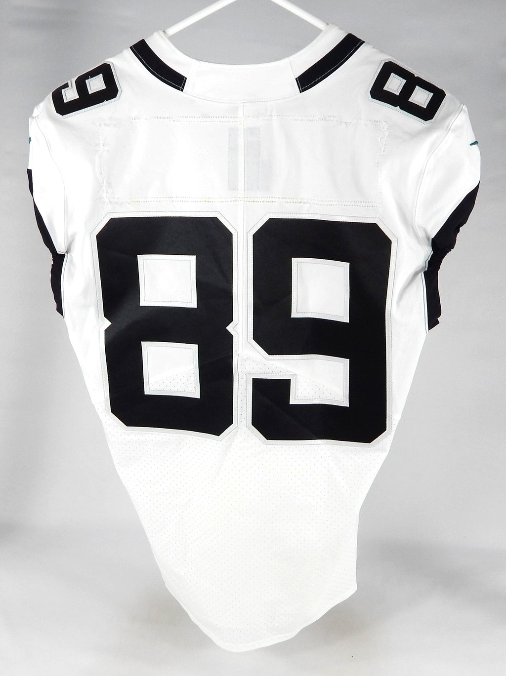 Jacksonville Jaguars #89 Game Issued White Jersey Name Plate Removed 42 892 Pic2